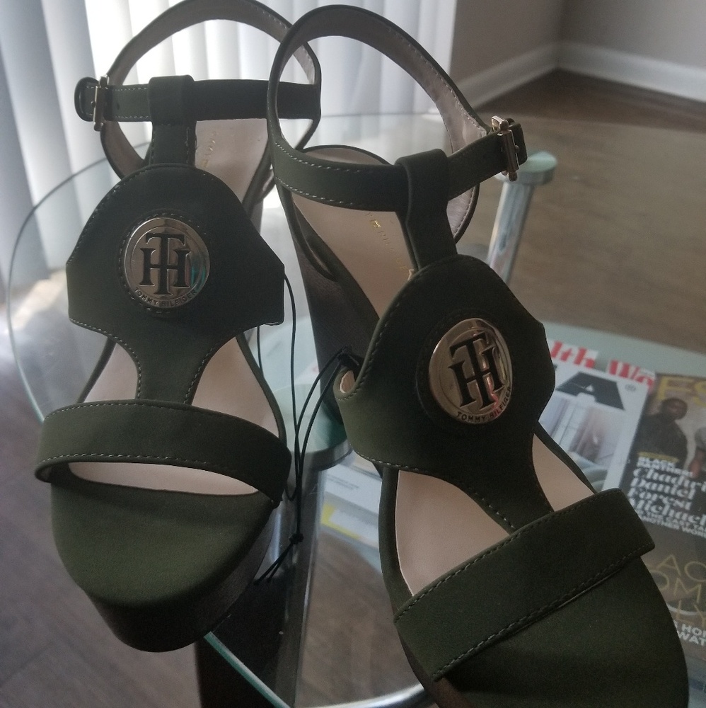 Tommy Hilfiger olive wedges